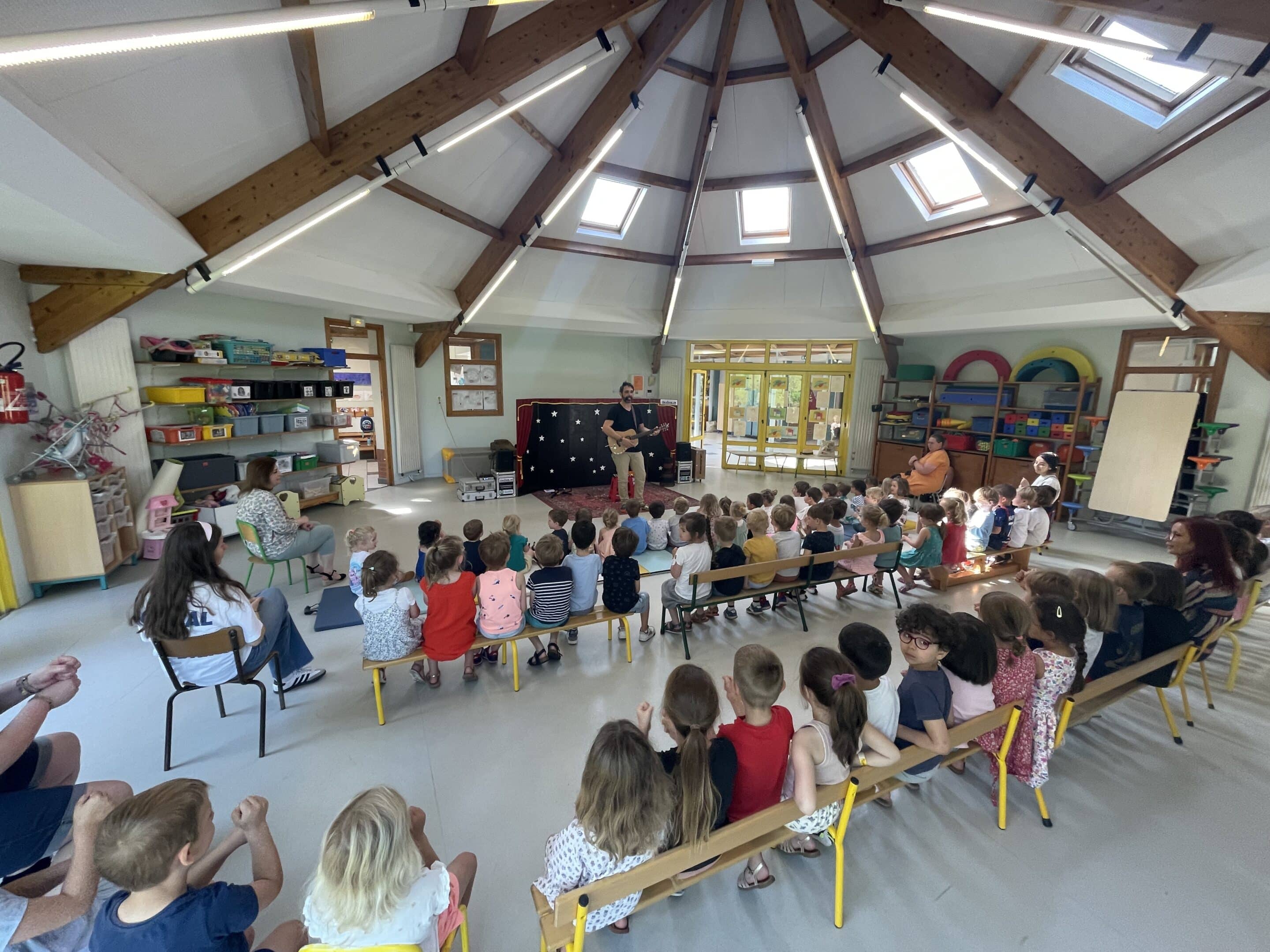 Spectacle ecole scaled